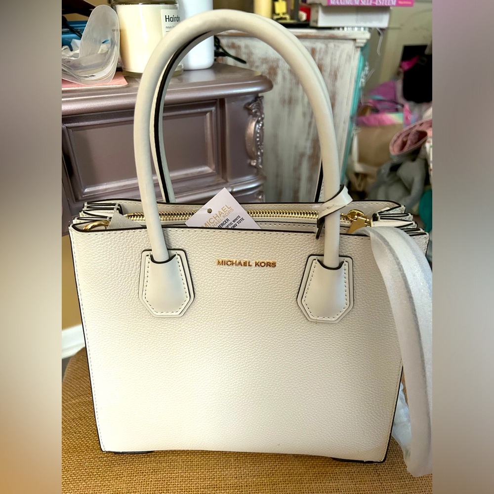Gorgeous MK BAG!!!CREAM COLOR / BNWT!!!